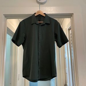 Lululemon Men’s Short Sleeve Shirt “Airing Easy”